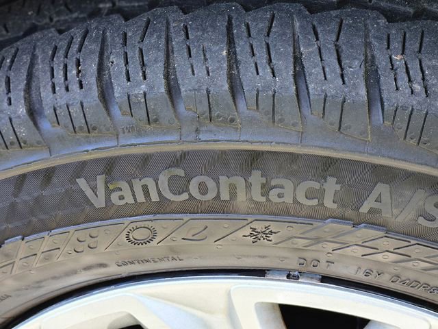 Used 2024 Ford Transit 350 XLT RWD image 11