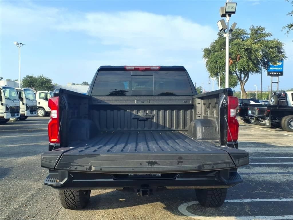 New 2026 Chevrolet Silverado 1500 ZR2 AWD/4WD image 12