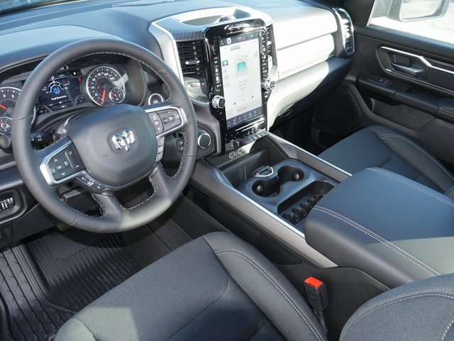 New 2026 RAM 1500 4x4 Crew Cab image 17