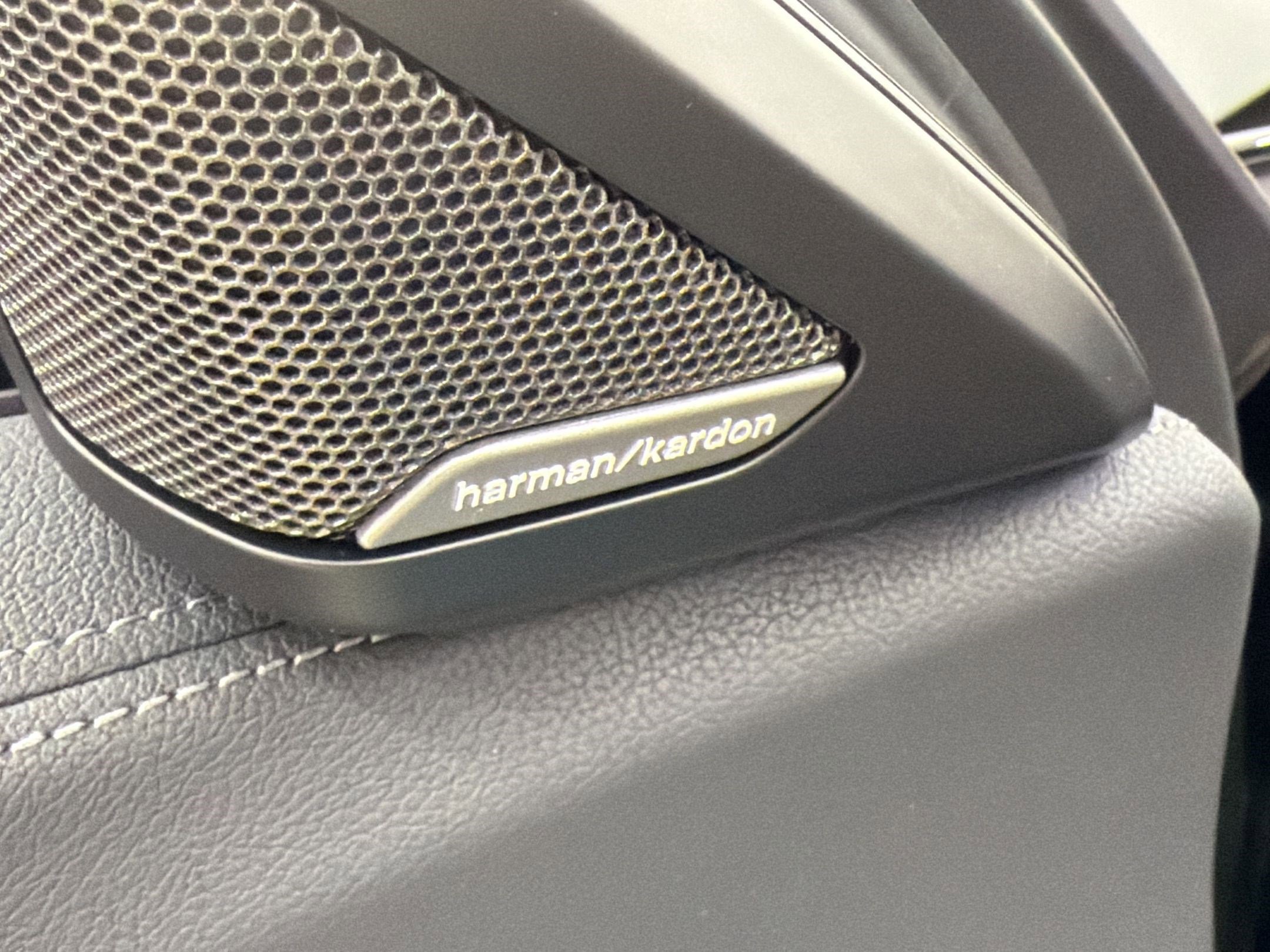New 2026 BMW Z4 sDrive30i w/ Shadowloine Package image 19
