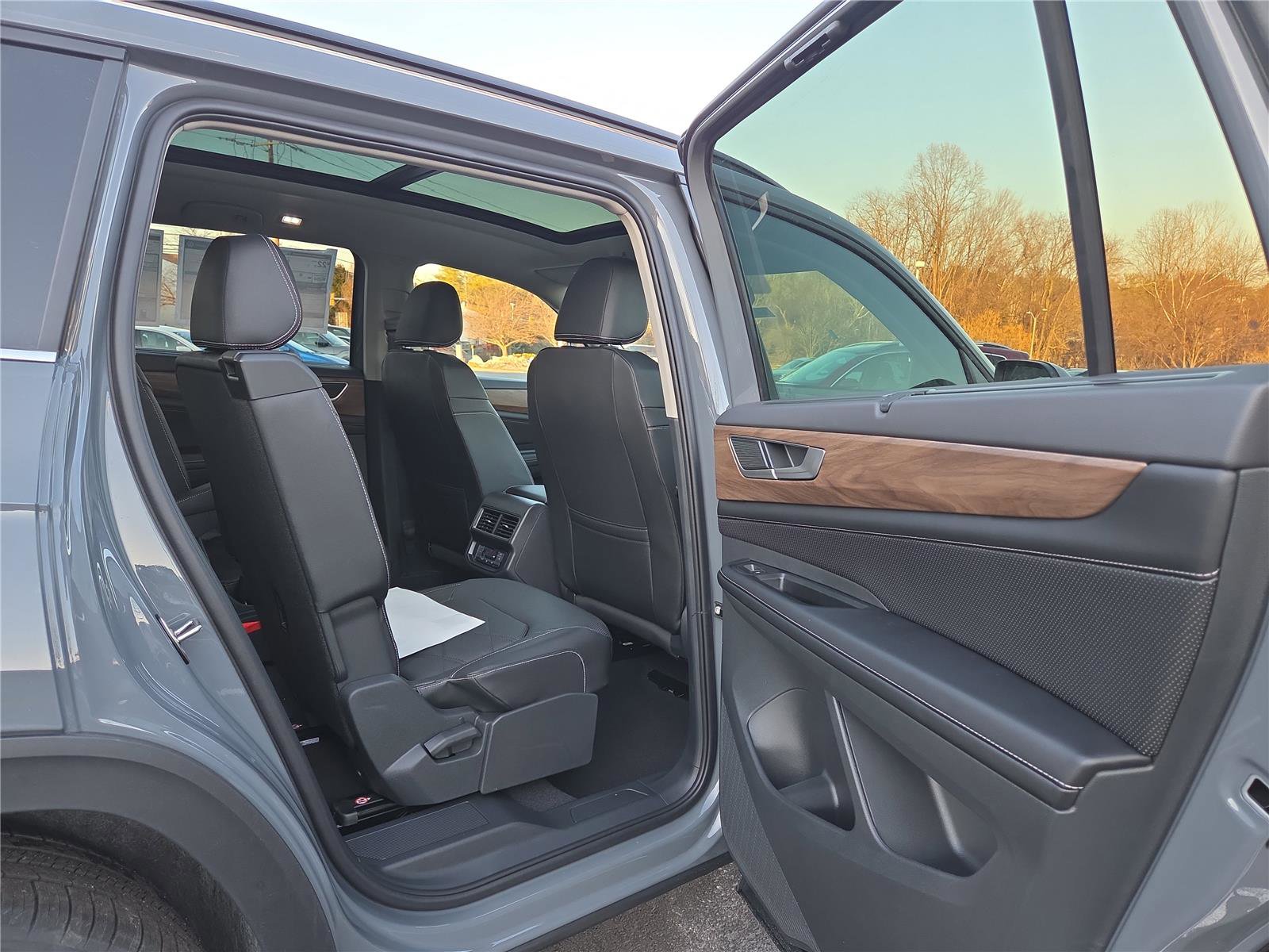 New 2026 Volkswagen Atlas SE image 29