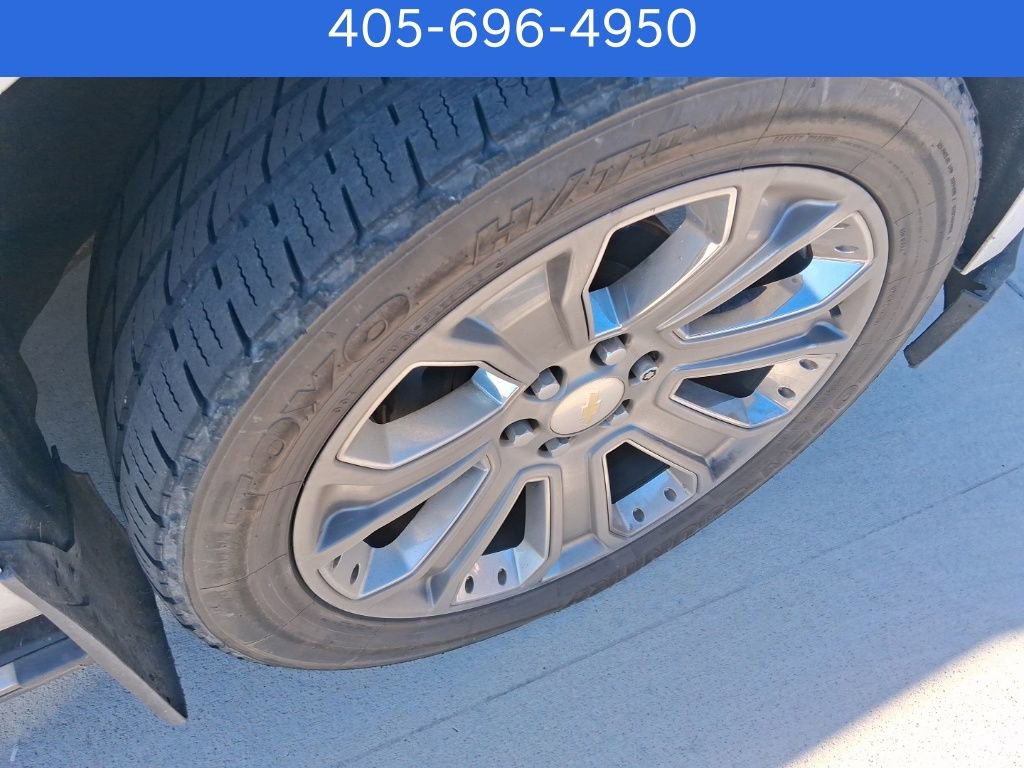 Used 2017 Chevrolet Suburban Premier image 10