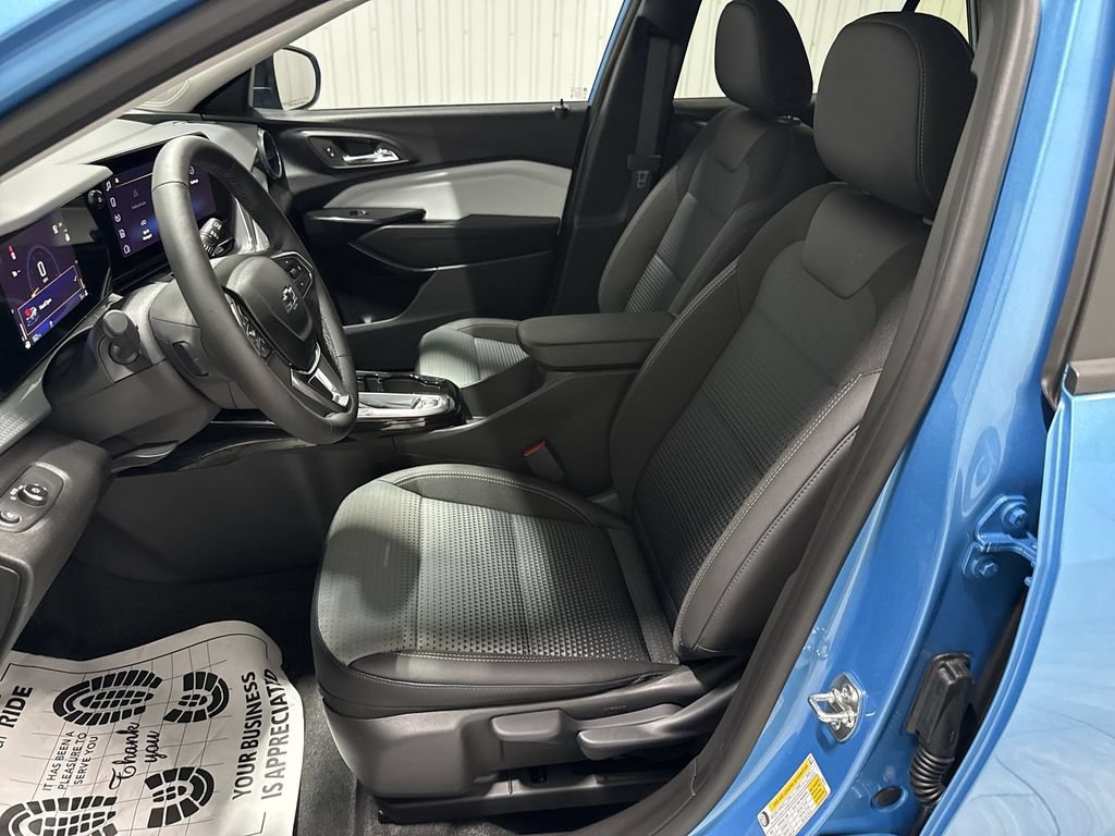 New 2026 Chevrolet Trax LT w/ Midnight Edition FWD image 20