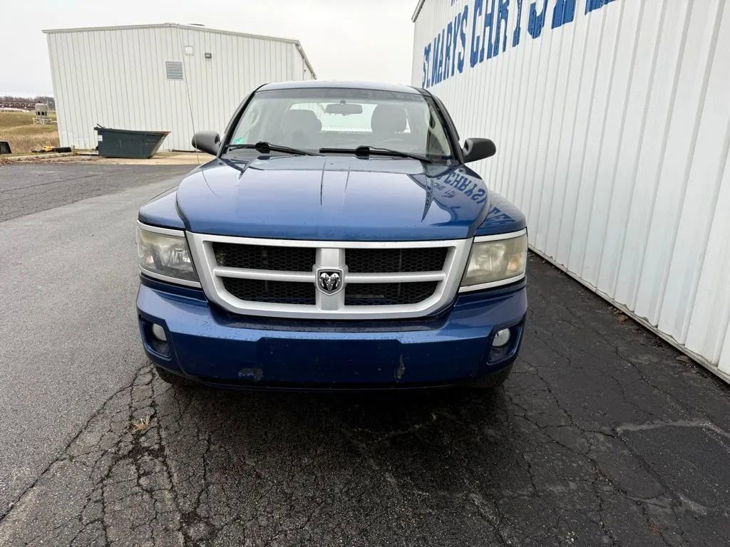 Used 2011 Dodge Dakota Big Horn image 3