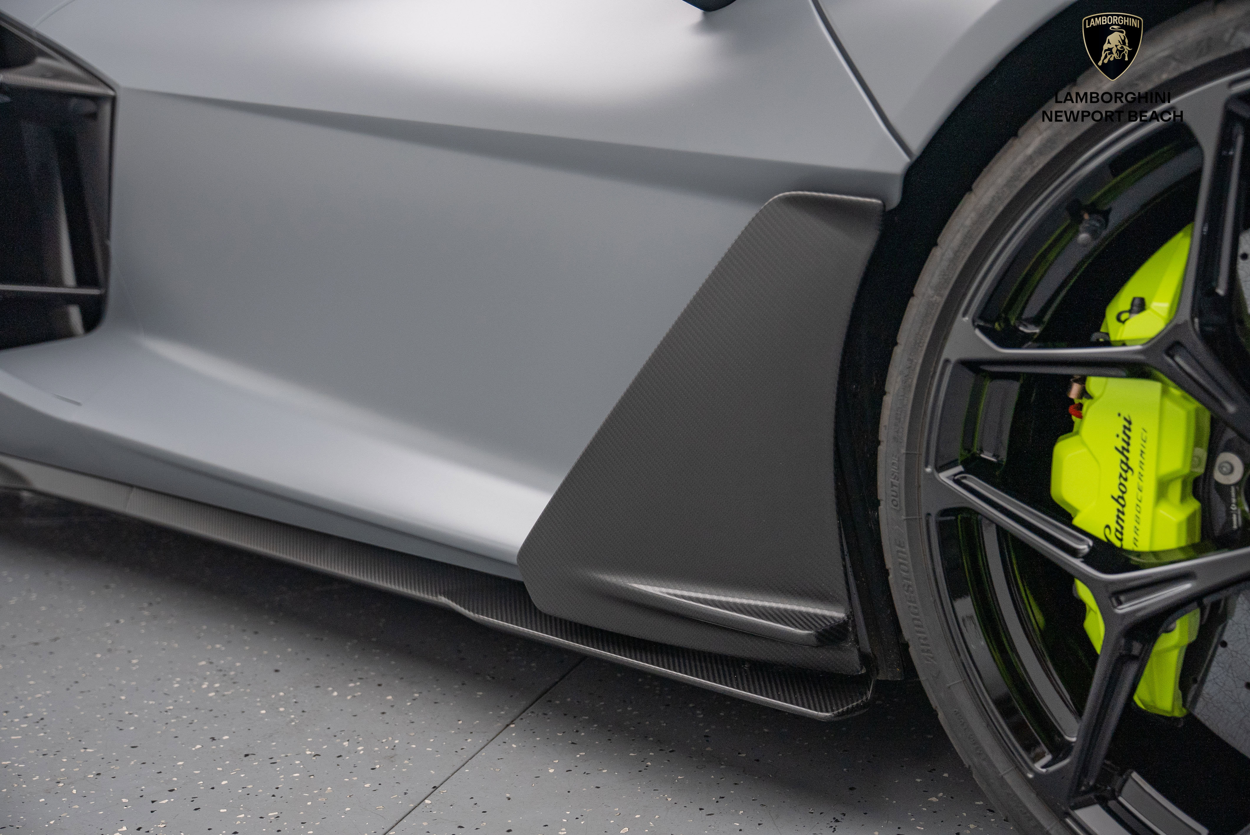 Used 2024 Lamborghini Revuelto image 6