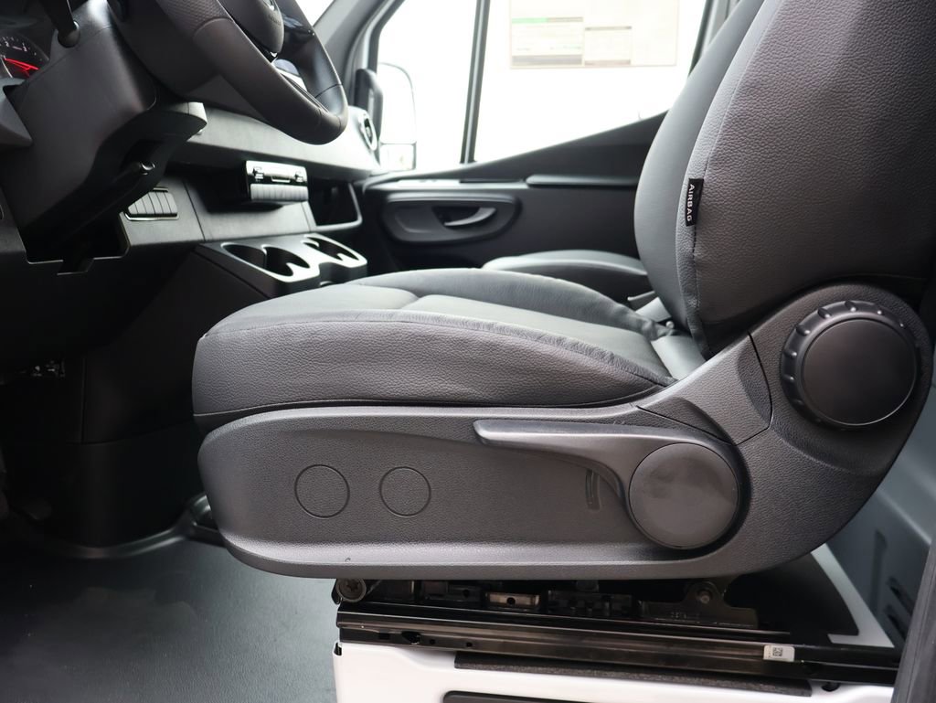 New 2026 Mercedes-Benz Sprinter 144 Cargo image 40