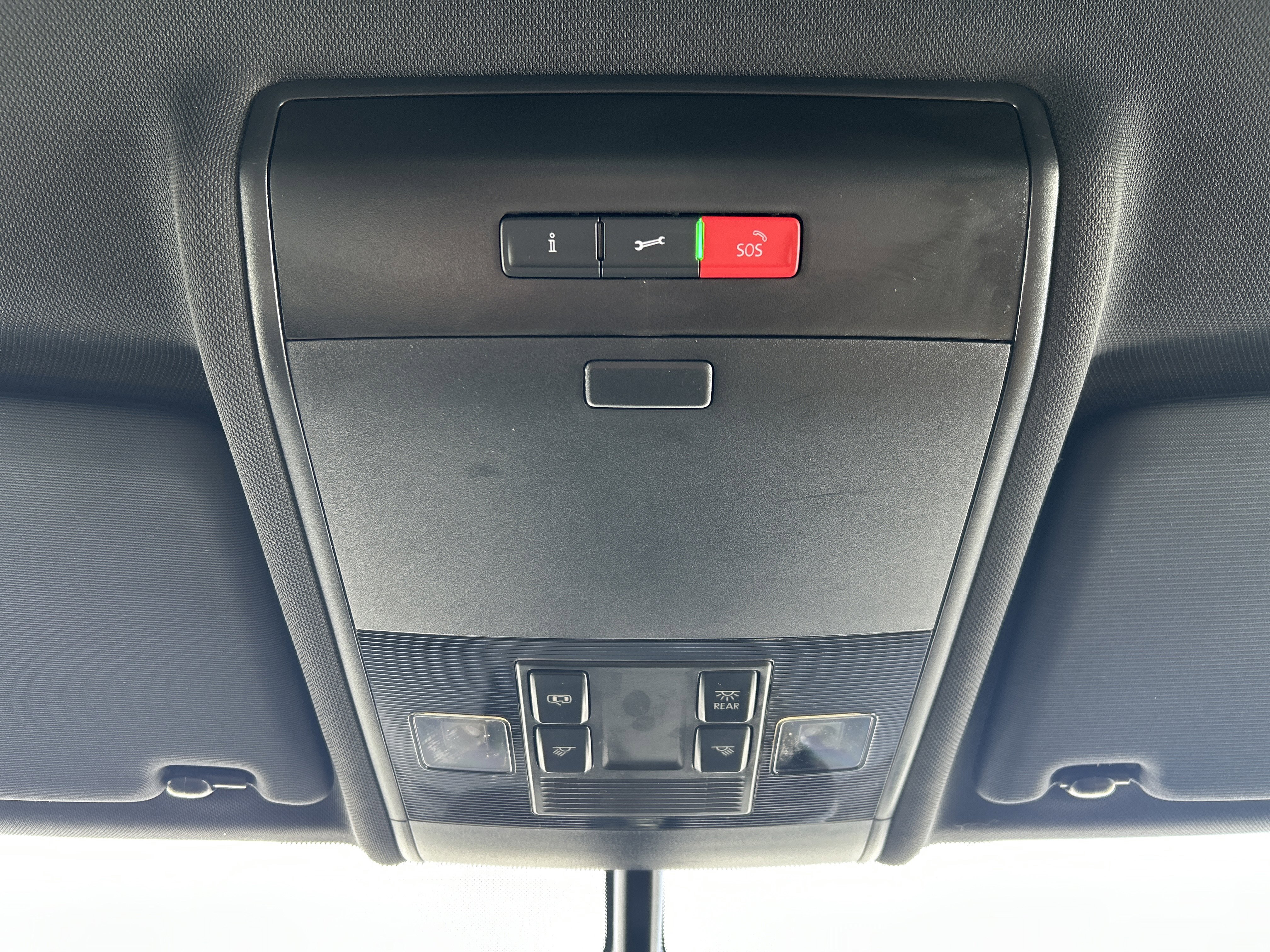 Used 2023 Volkswagen Atlas Cross Sport SE image 20