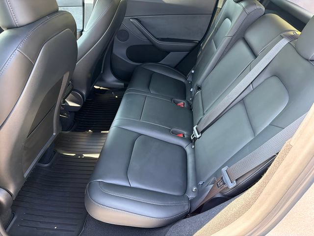 Used 2025 Tesla Model Y Long Range RWD image 22