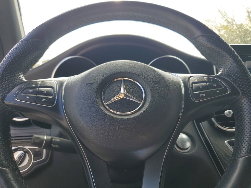 Used 2019 Mercedes-Benz GLC 300 w/ Premium Package image 22
