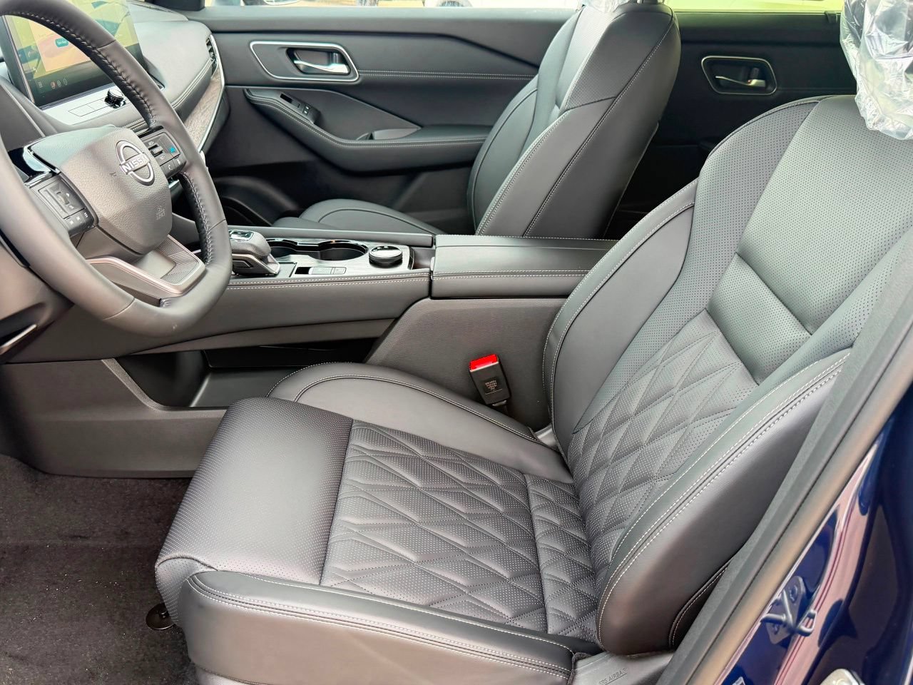 New 2026 Nissan Rogue Platinum AWD/4WD image 11