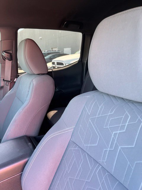 Used 2019 Toyota Tacoma TRD Sport w/ Technology Package RWD image 5