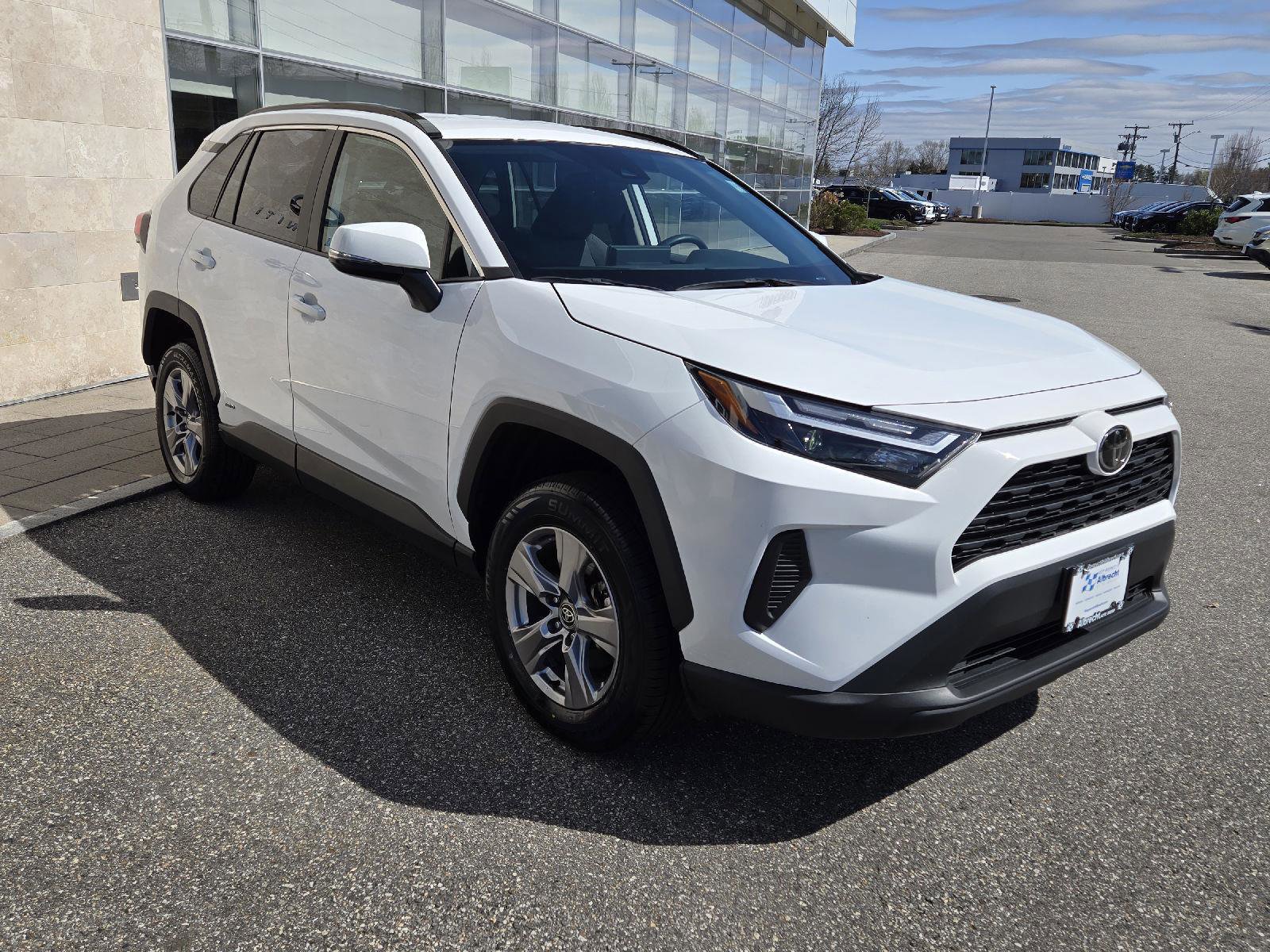 Used 2025 Toyota RAV4 XLE AWD/4WD image 12