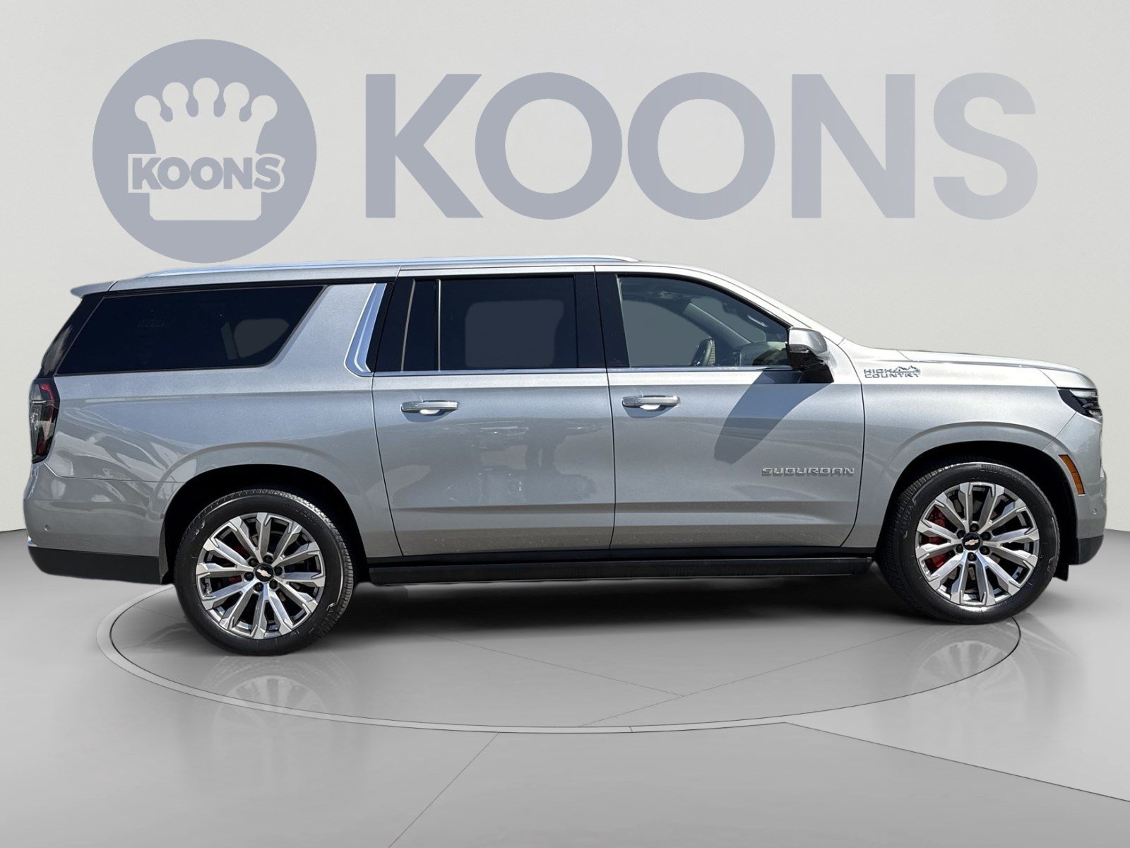 Used 2025 Chevrolet Suburban High Country AWD/4WD image 8