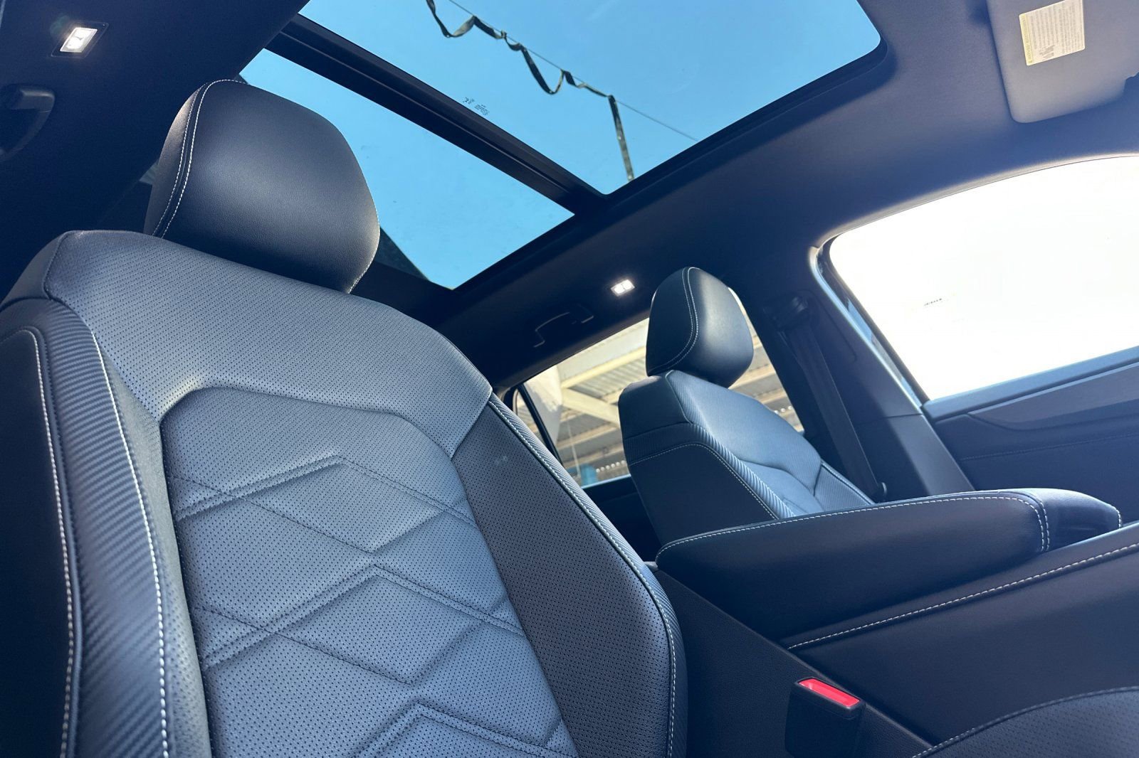 New 2026 Volkswagen Atlas Cross Sport SE FWD image 15