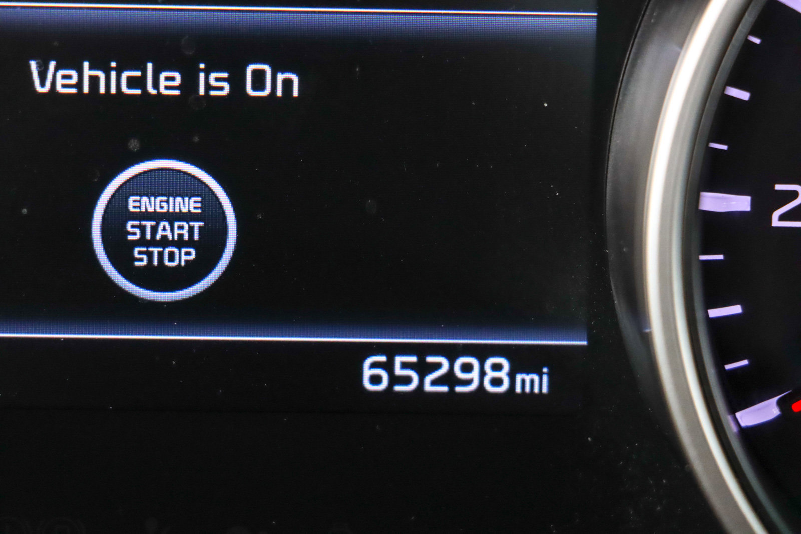 Used 2023 Kia Carnival LX FWD image 16