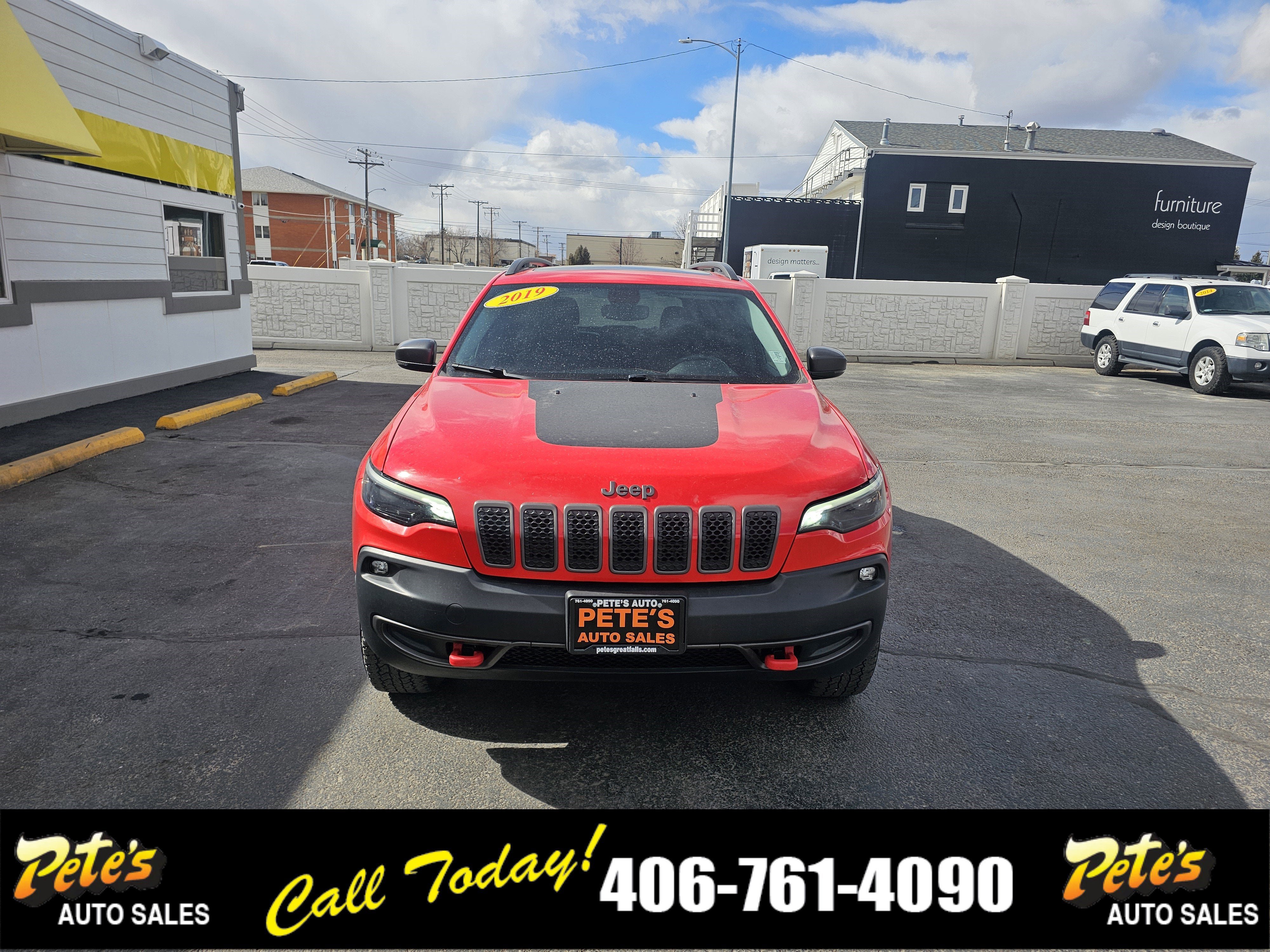 Used 2019 Jeep Cherokee Trailhawk image 7