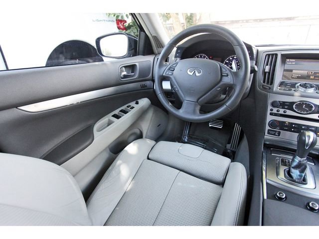 Used 2011 INFINITI G37 Journey w/ Sport Pkg - RWD image 7