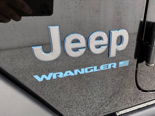 Used 2023 Jeep Wrangler Unlimited w/ Sun & Screen Package AWD/4WD image 10