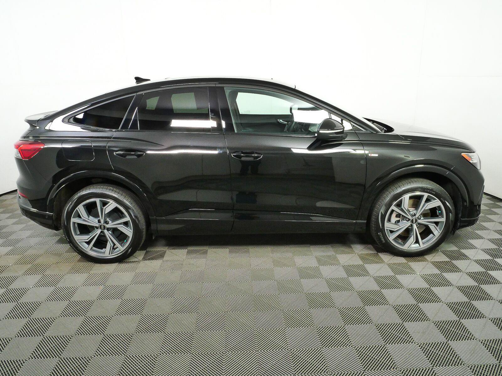Used 2023 Audi Q4 e-tron Prestige w/ Black Optic Package AWD/4WD image 2