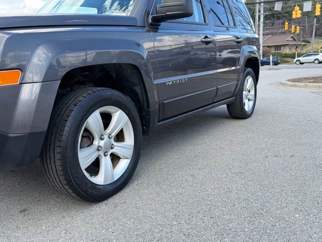 Used 2016 Jeep Patriot Latitude image 9