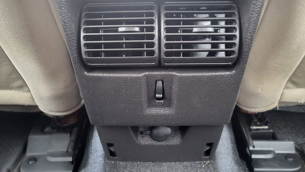 Used 2008 Ford Explorer Sport Trac XLT RWD image 25