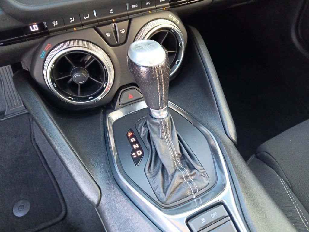Used 2021 Chevrolet Camaro LT RWD image 17