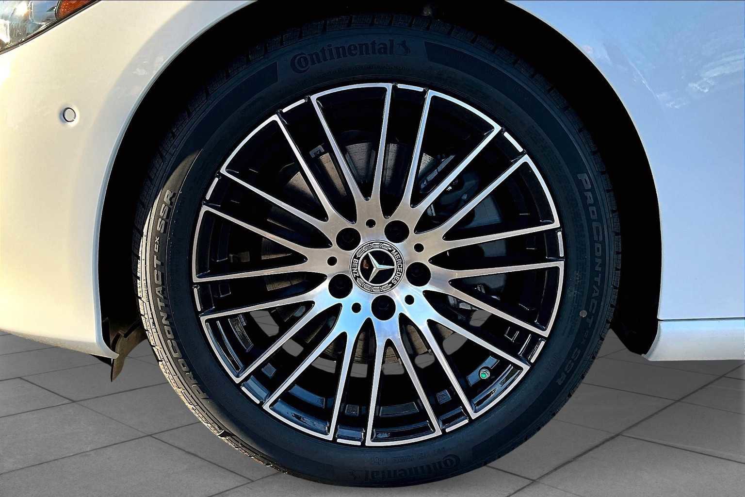 Used 2025 Mercedes-Benz C 300 4MATIC Sedan image 11