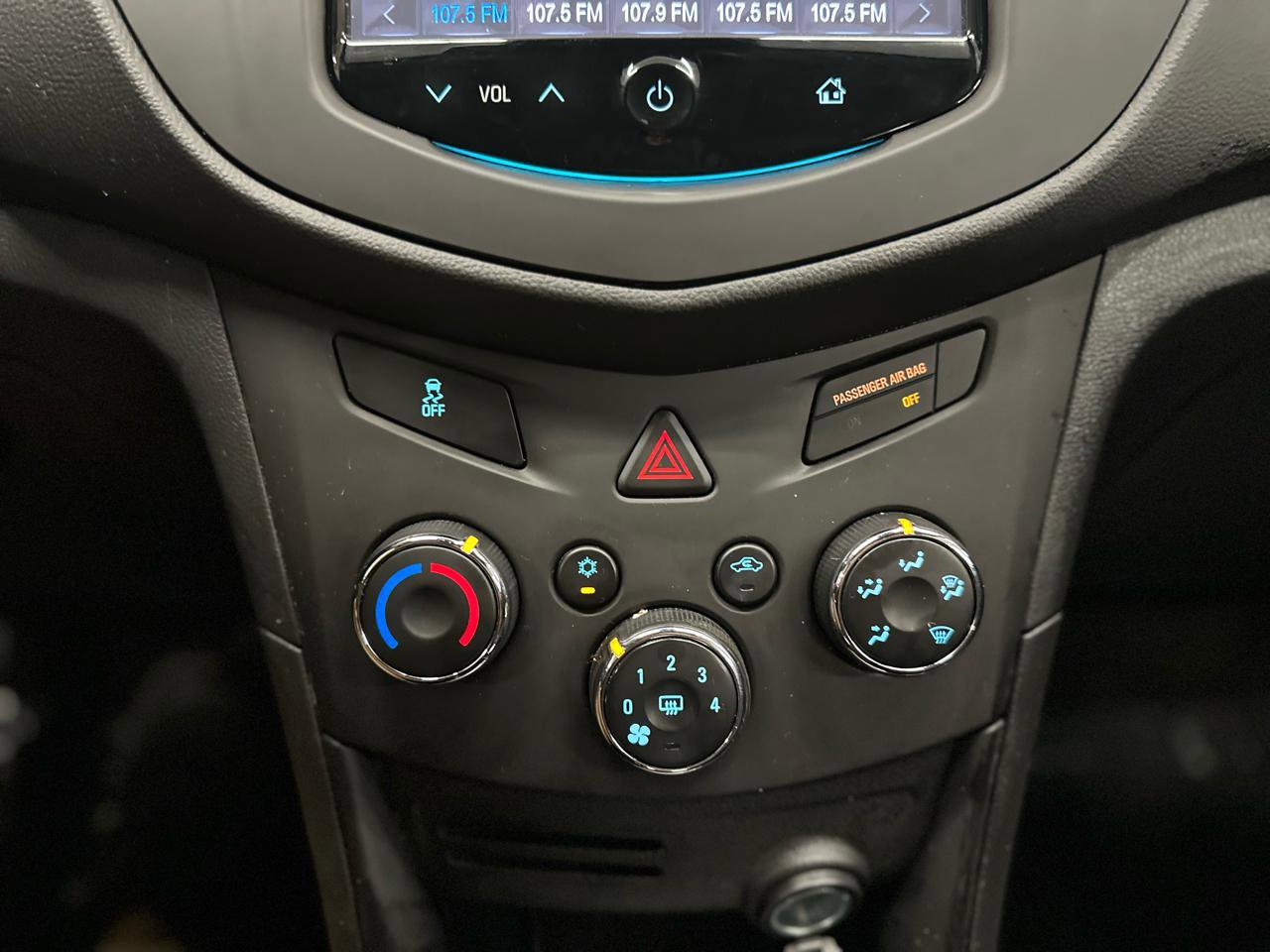 Used 2015 Chevrolet Trax LS FWD image 18