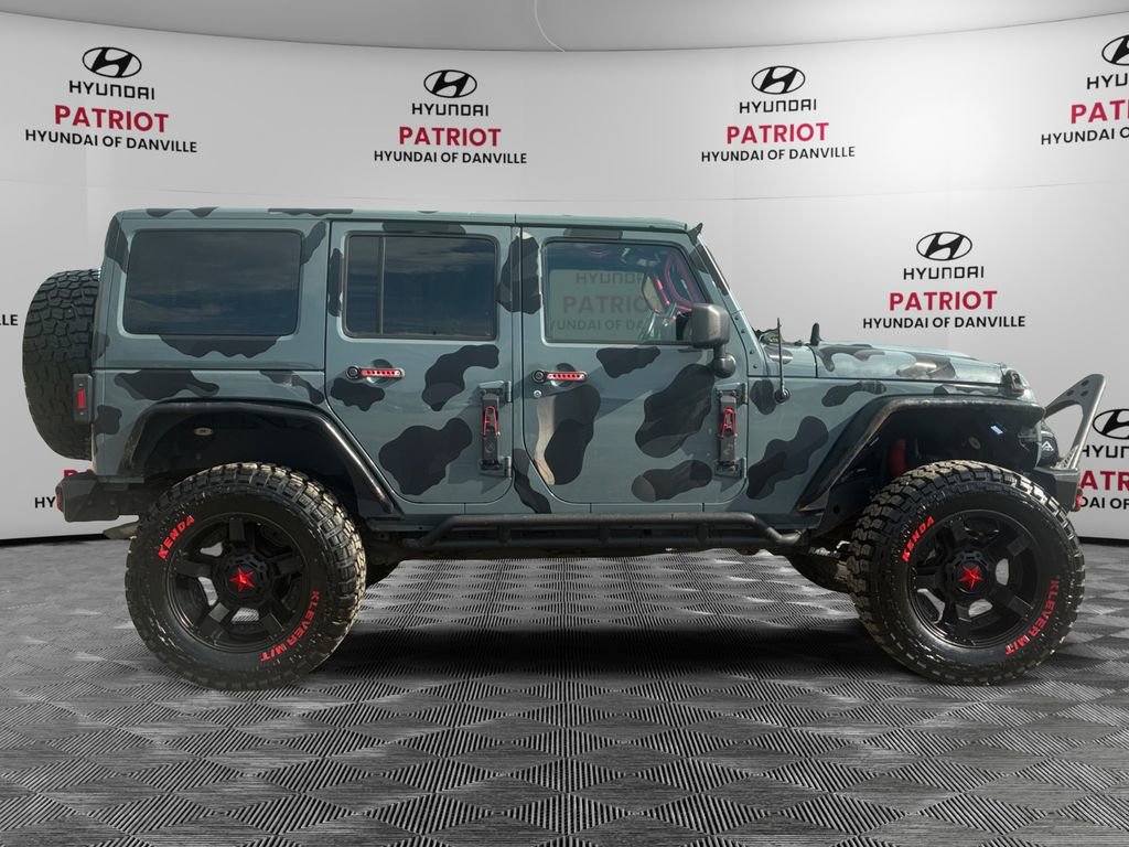 Used 2014 Jeep Wrangler Unlimited Sahara w/ Connectivity Group AWD/4WD image 2