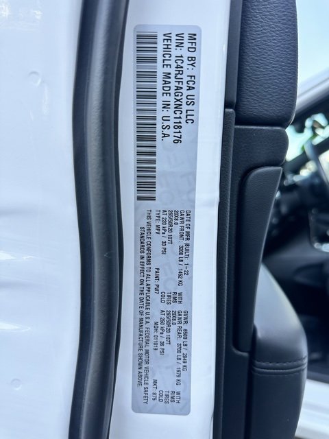 Used 2022 Jeep Grand Cherokee Laredo X image 38