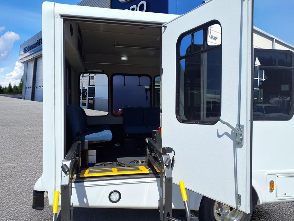 Used 2025 Ford E-450 and Econoline 450 Super Duty w/ Shuttle Bus Prep Package RWD image 30
