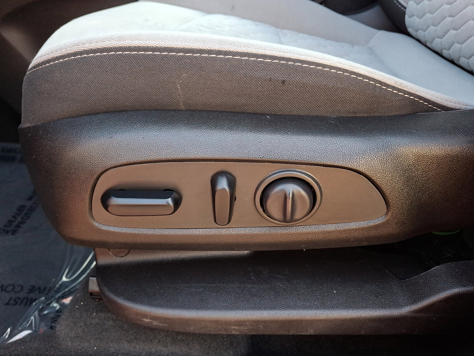 Used 2019 Chevrolet Equinox LT AWD/4WD image 14