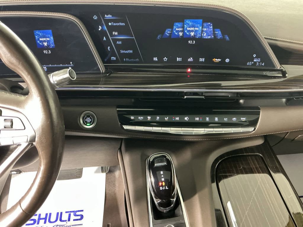 Used 2022 Cadillac Escalade Premium Luxury image 45