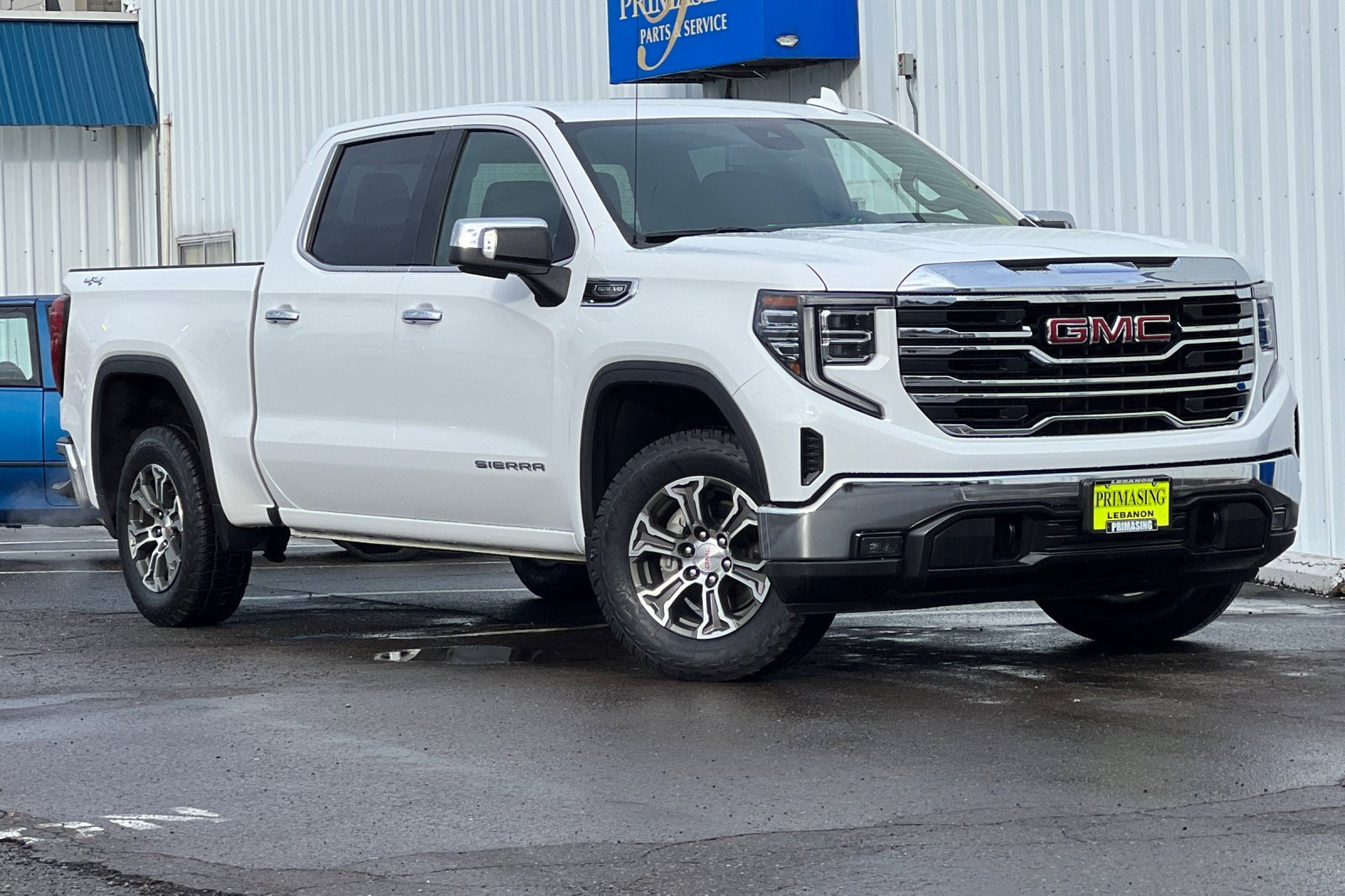 Used 2024 GMC Sierra 1500 SLT image 2