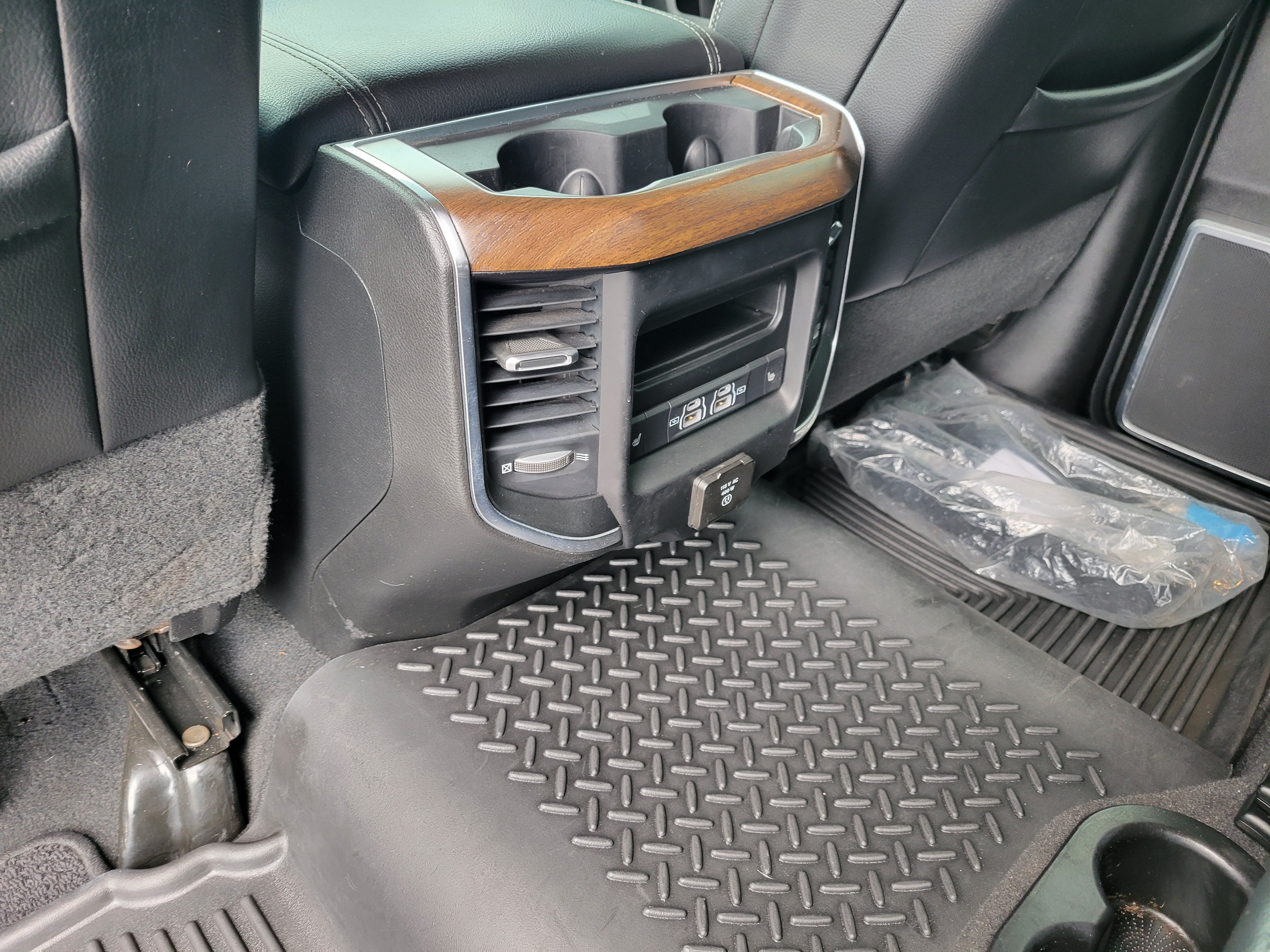 Used 2022 RAM 2500 Laramie AWD/4WD image 35