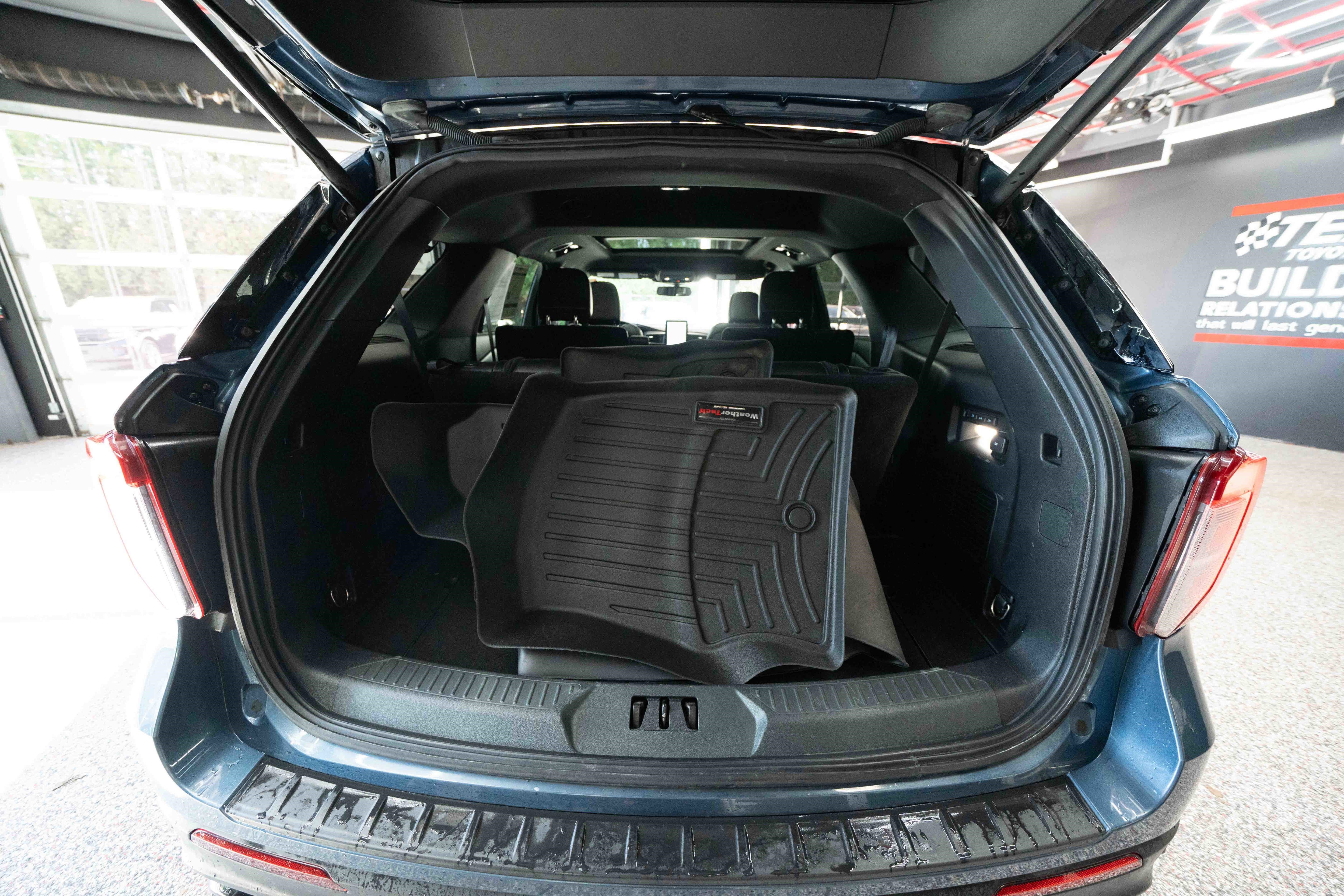 Used 2020 Ford Explorer ST w/ ST Street Pack AWD/4WD image 28