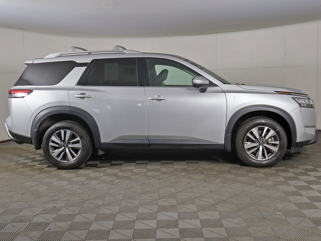 Used 2023 Nissan Pathfinder SL AWD/4WD image 20