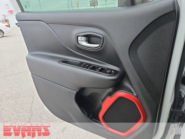 Used 2023 Jeep Renegade Latitude w/ Sun/Sound Group image 19