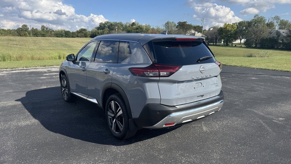 Used 2022 Nissan Rogue Platinum w/ Head-Up Display Package image 5