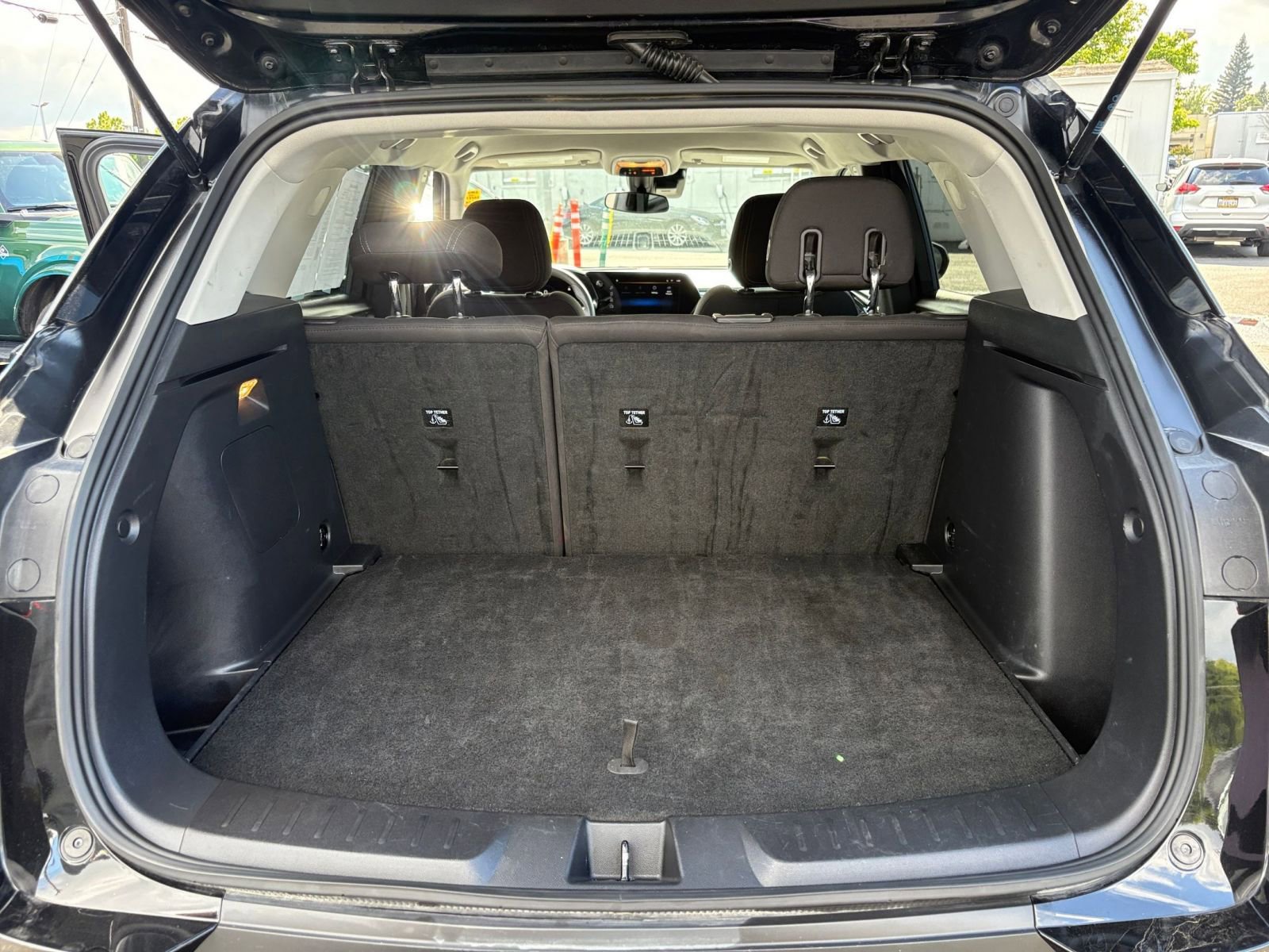 Used 2025 Chevrolet TrailBlazer LT FWD image 30