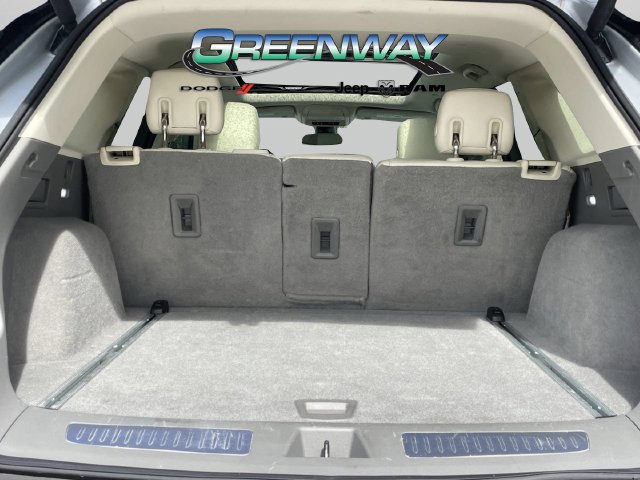 Used 2017 Cadillac XT5 Premium Luxury FWD image 9