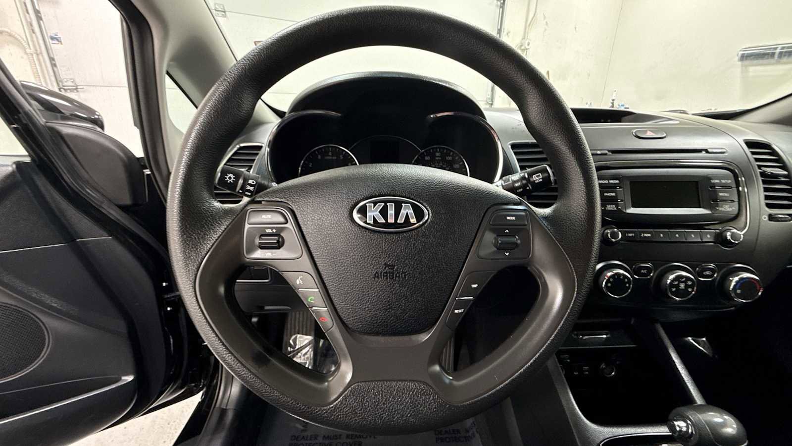 Used 2017 Kia Forte LX image 17