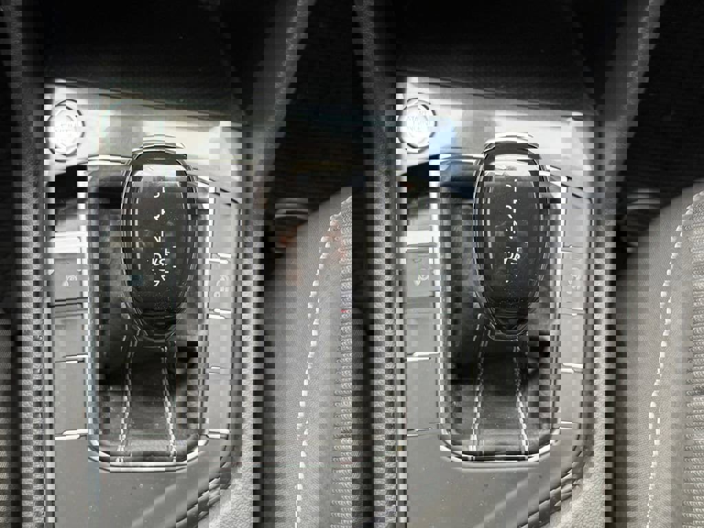 Used 2024 Volkswagen Tiguan S image 28