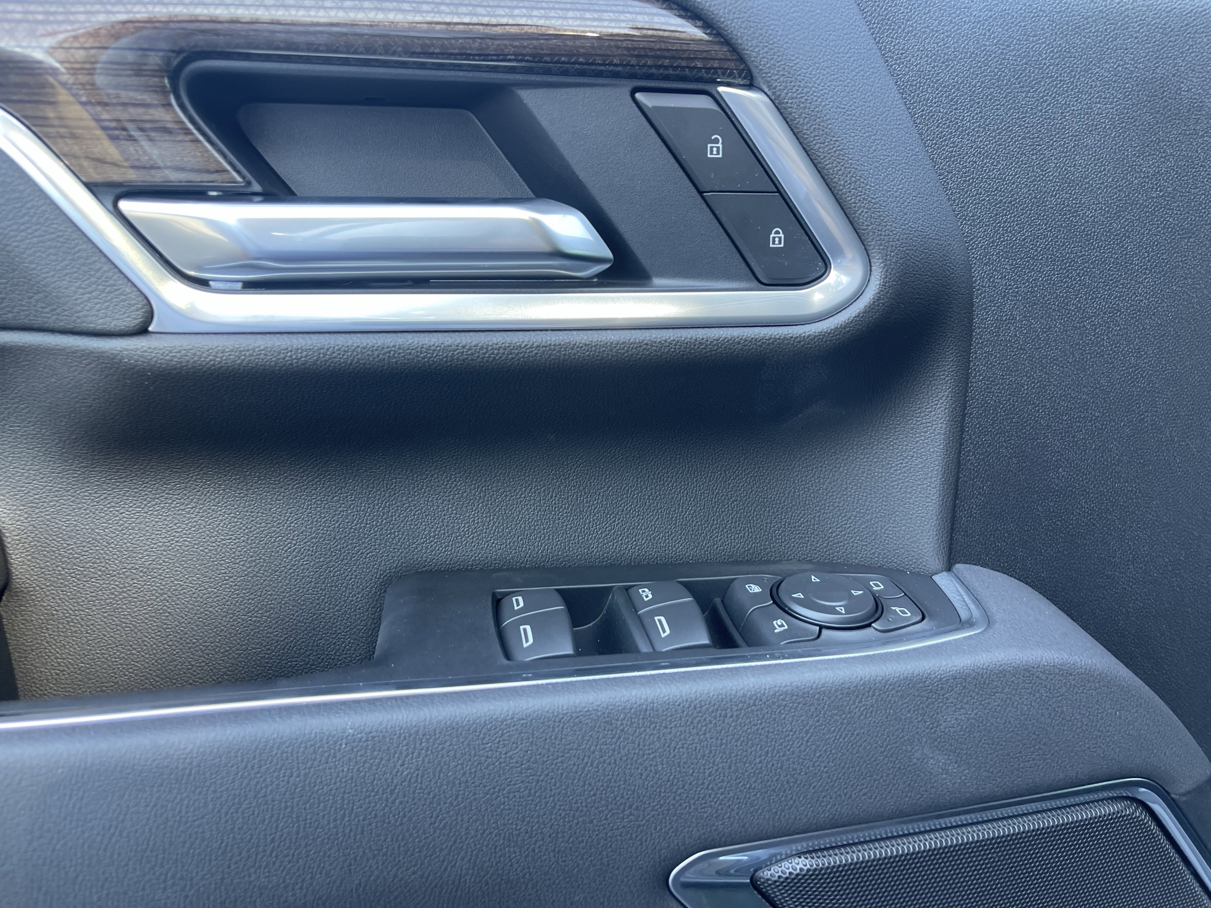 New 2026 Chevrolet Silverado 2500 LT w/ Z71 Chrome Sport Edition image 13