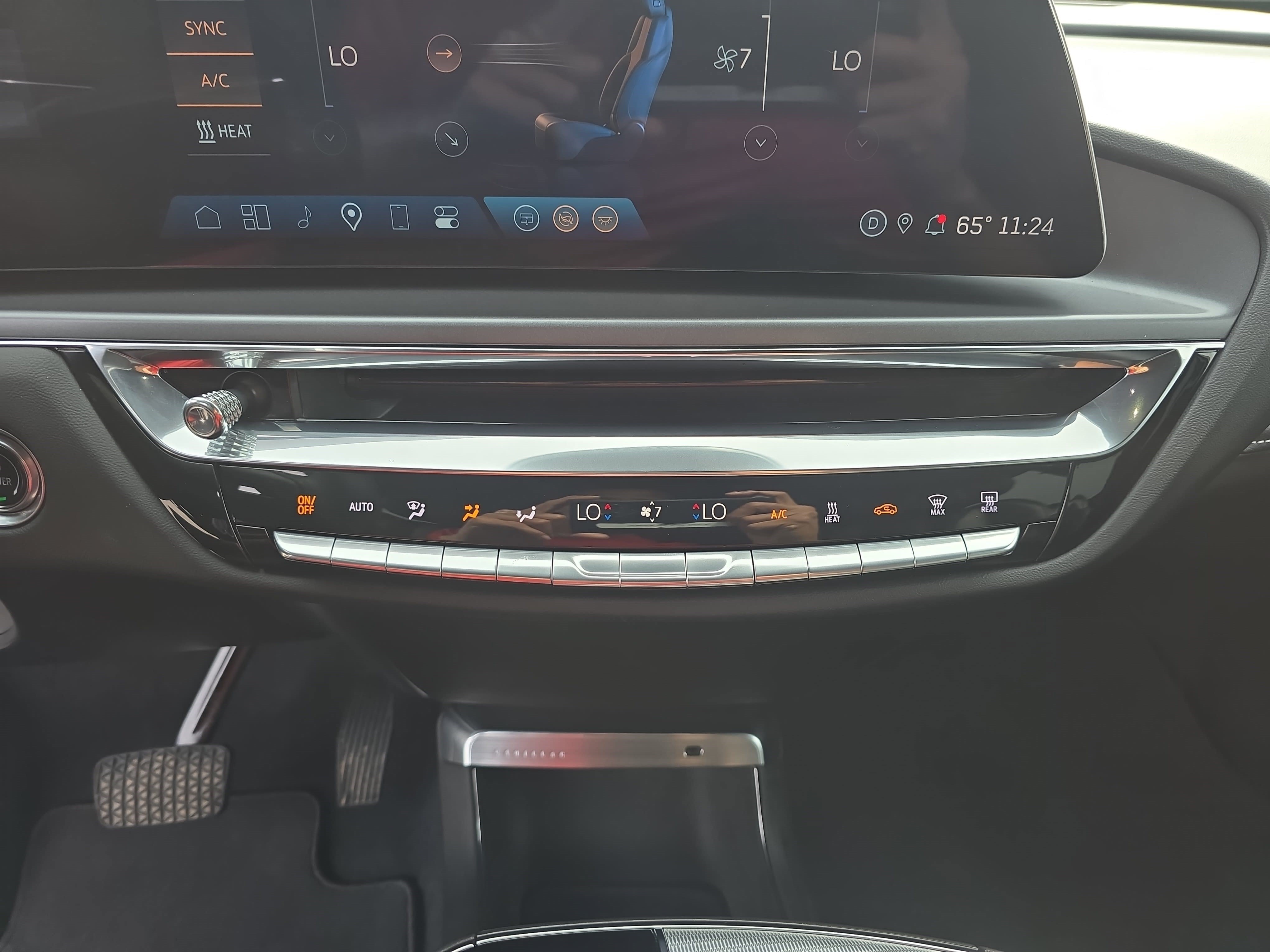Certified 2024 Cadillac Lyriq Tech AWD/4WD image 22