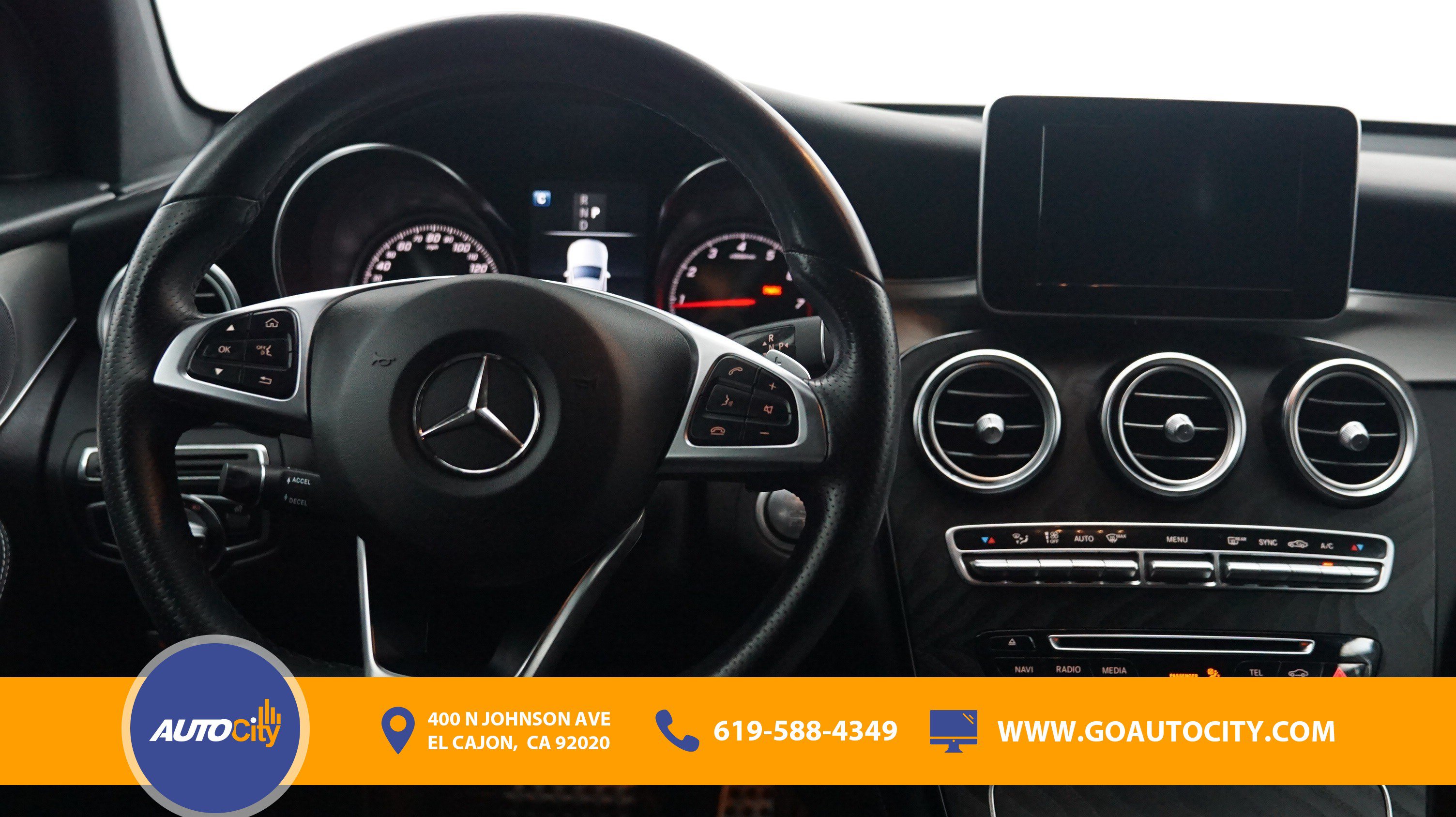 Used 2019 Mercedes-Benz GLC 300 4MATIC image 5