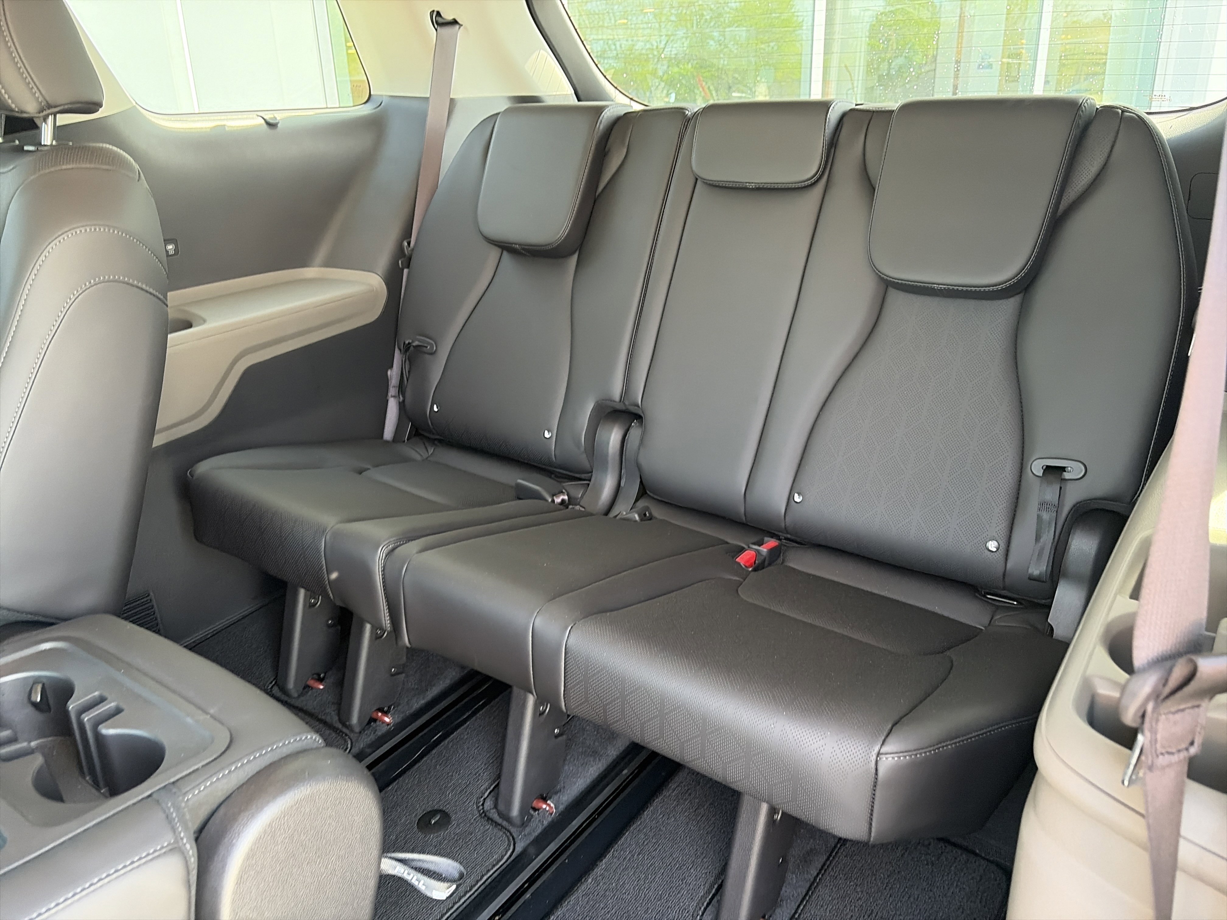 Used 2026 Kia Carnival EX FWD image 30