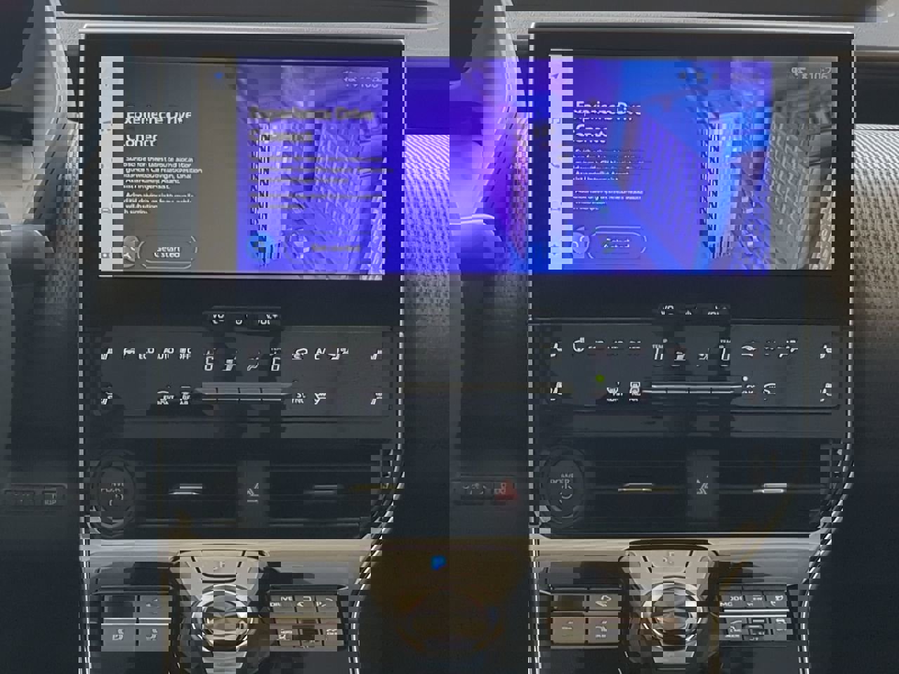 New 2025 Subaru Solterra Touring w/ Touring Package image 17