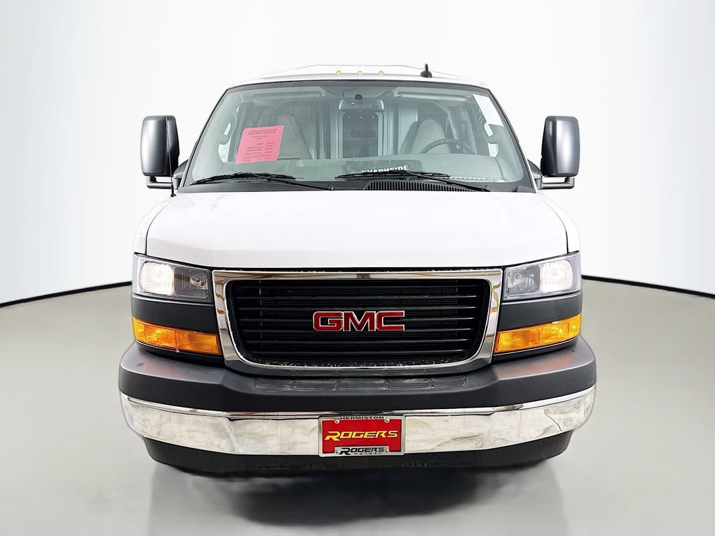New 2025 GMC Savana 3500 w/ Power Convenience Package RWD image 2