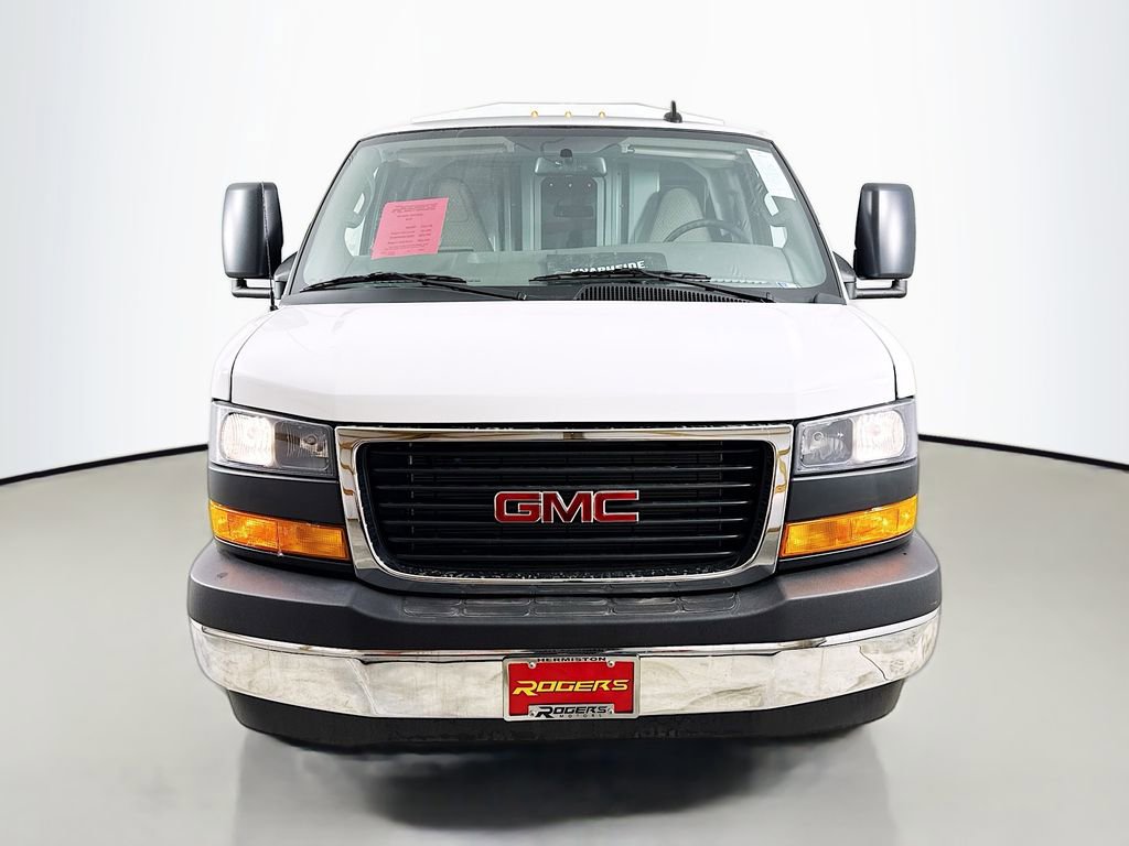New 2025 GMC Savana 3500 w/ Power Convenience Package RWD image 2